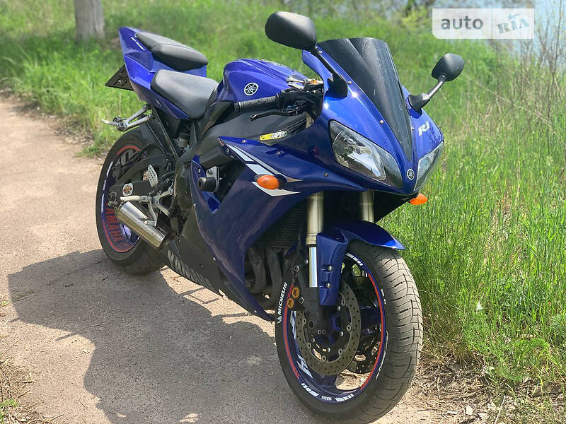 Спортбайк Yamaha R1 2003 в 