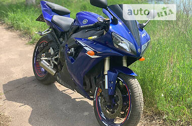 Спортбайк Yamaha R1 2003 в 