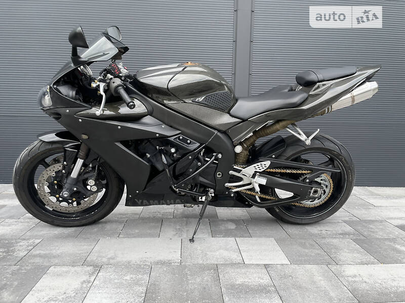 Спортбайк Yamaha R1 2005 в Киеве