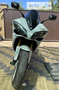 Спортбайк Yamaha R1 2008 в 