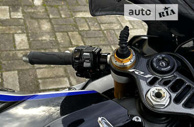 Спортбайк Yamaha R1 2017 в 