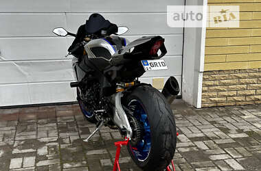 Спортбайк Yamaha R1 2017 в 