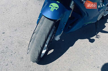 Спортбайк Yamaha R1 2000 в 