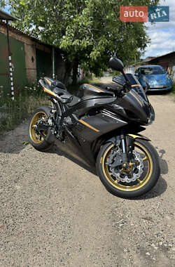 Спортбайк Yamaha R1 2008 в Кропивницком