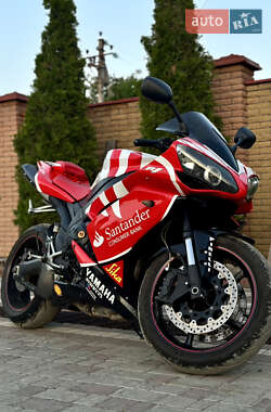 Спортбайк Yamaha R1 2007 в Одессе