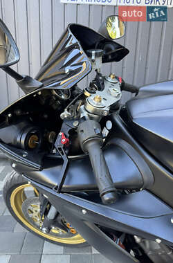 Спортбайк Yamaha R1 2004 в 