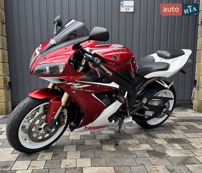 Спортбайк Yamaha R1 2004 в Новомосковске фото 3 Спортбайк Yamaha R1 2004 в Новомосковске