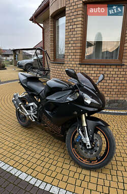 Спортбайк Yamaha R1 2000 в Луцке