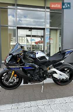 Спортбайк Yamaha R1M 2024 в 