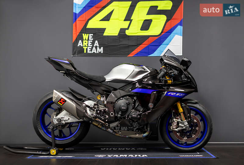 Спортбайк Yamaha R1M 2023 в 