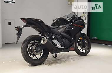Спортбайк Yamaha R3 2015 в 