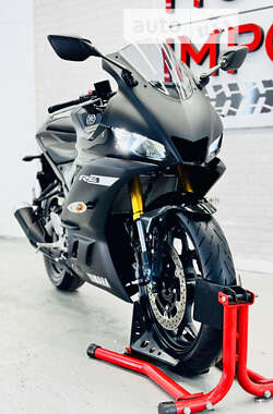 Спортбайк Yamaha R3 2018 в 