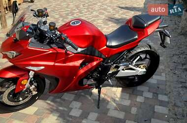 Спортбайк Yamaha R3 2024 в 