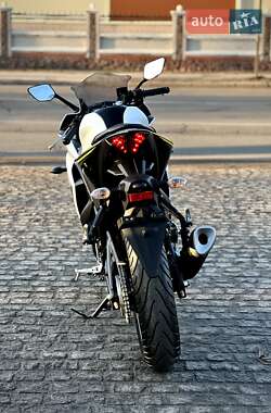 Спортбайк Yamaha R3 2017 в 
