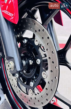 Спортбайк Yamaha R3 2015 в 