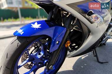 Мотоцикл Супермото (Motard) Yamaha R3 2016 в 