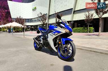 Мотоцикл Супермото (Motard) Yamaha R3 2016 в 