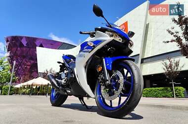 Мотоцикл Супермото (Motard) Yamaha R3 2016 в 