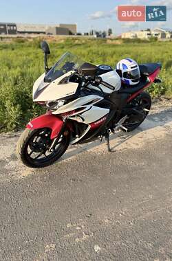 Спортбайк Yamaha R3 2016 в 