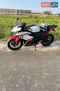 Спортбайк Yamaha R3 2016 в 