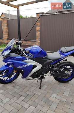 Спортбайк Yamaha R3 2017 в 