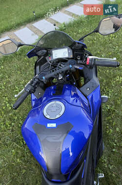 Спортбайк Yamaha R3 2019 в 