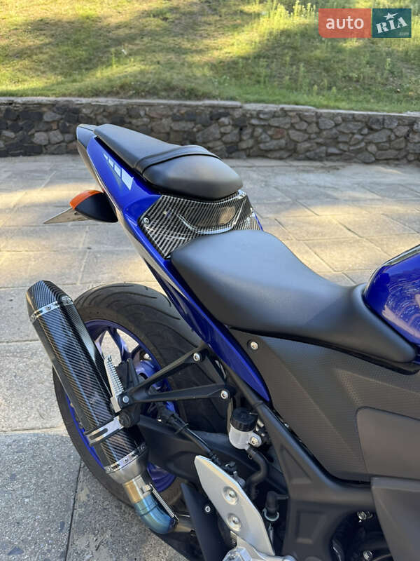 Вантажні моторолери, мотоцикли, скутери, мопеди Yamaha R3 2015 в Лебедині