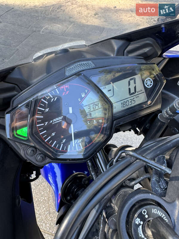 Вантажні моторолери, мотоцикли, скутери, мопеди Yamaha R3 2015 в Лебедині