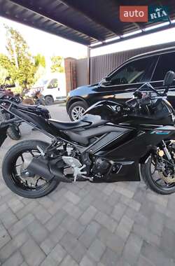 Спортбайк Yamaha R3 2023 в 
