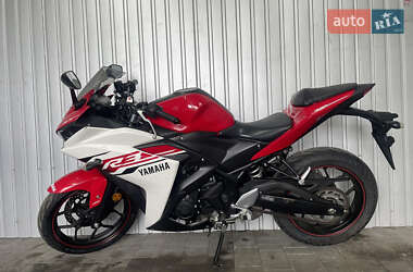 Спортбайк Yamaha R3 2015 в 