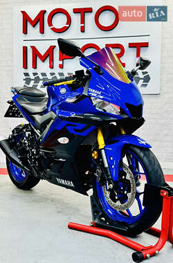 Спортбайк Yamaha R3 2019 в 