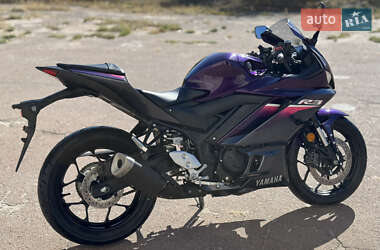 Мотоцикл Без обтекателей (Naked bike) Yamaha R3 2023 в 