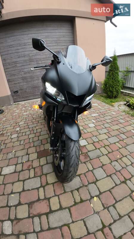 Спортбайк Yamaha R3 2021 в Украинке