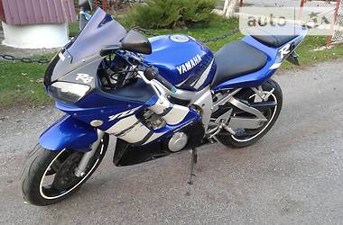 Спортбайк Yamaha R6 2002 в Дубно