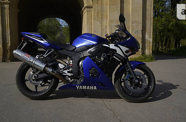 Спортбайк Yamaha R6 2003 в Херсоне