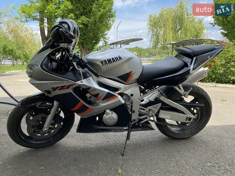 Yamaha R6 2000