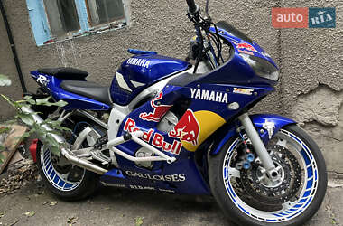 Спортбайк Yamaha R6 2002 в Киеве