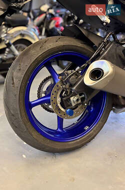 Спортбайк Yamaha R6 2020 в 