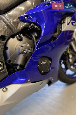 Спортбайк Yamaha R6 2020 в 