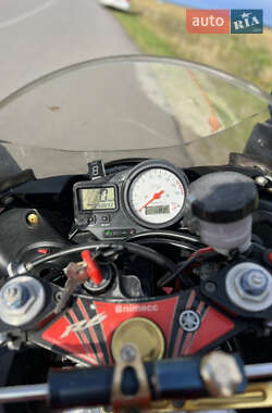 Спортбайк Yamaha R6 2002 в 