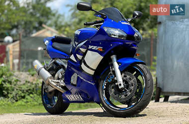 Спортбайк Yamaha R6 2000 в Виннице