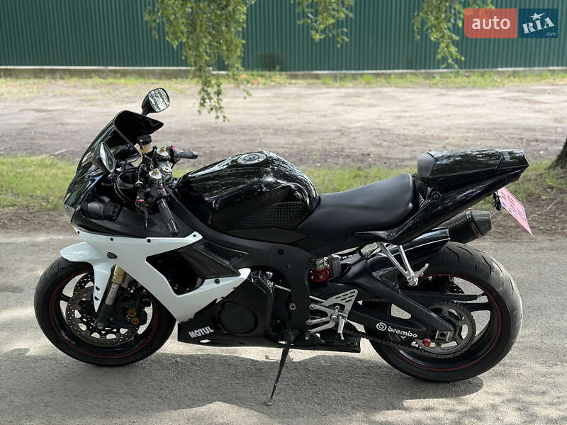 Спортбайк Yamaha R6 2007 в Дубно