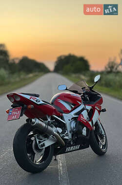 Спортбайк Yamaha R6 2002 в Турбовом