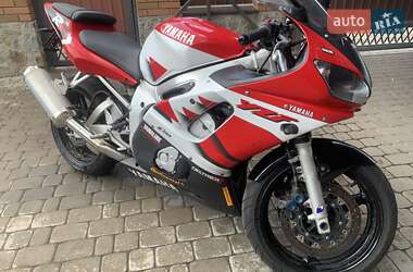 Спортбайк Yamaha R6 2001 в Виннице