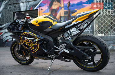 Спортбайк Yamaha R6 2006 в 