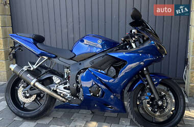 Спортбайк Yamaha R6 2004 в 
