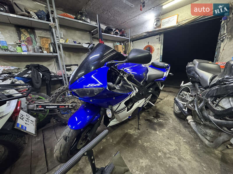 Yamaha R6 2004