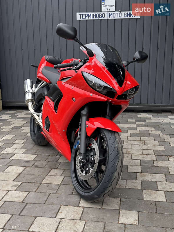 Спортбайк Yamaha R6 2003 в Новомосковске