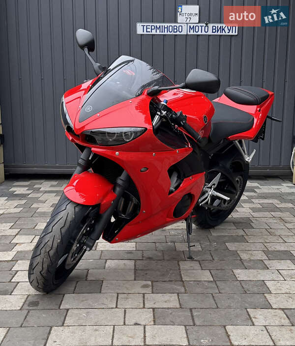 Спортбайк Yamaha R6 2003 в Новомосковске