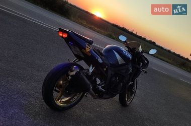 Спортбайк Yamaha R6 2003 в Кривому Розі